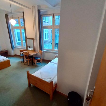 Die Fabrik - Hostel Берлин Экстерьер фото