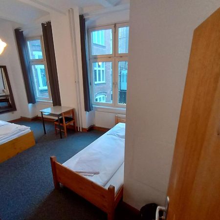 Die Fabrik - Hostel Берлин Экстерьер фото