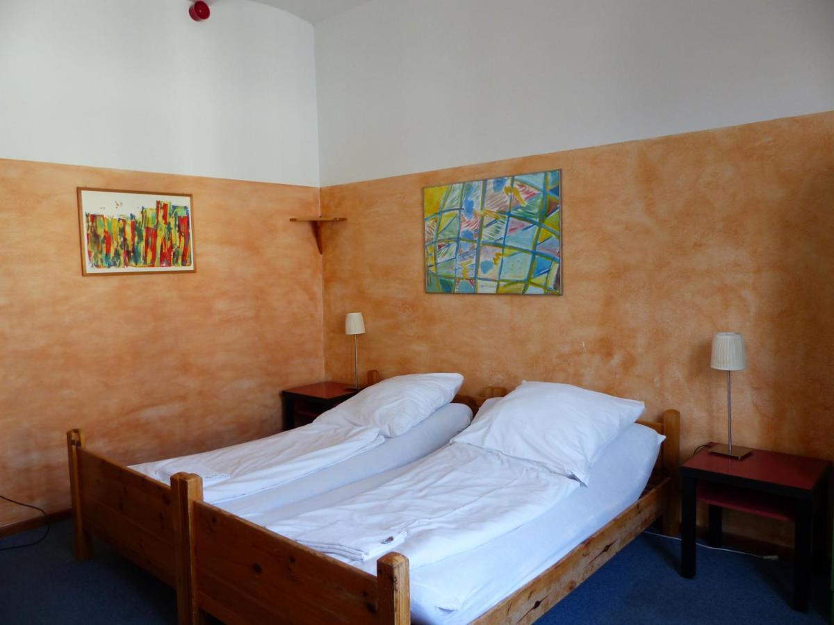 Die Fabrik - Hostel Берлин Экстерьер фото