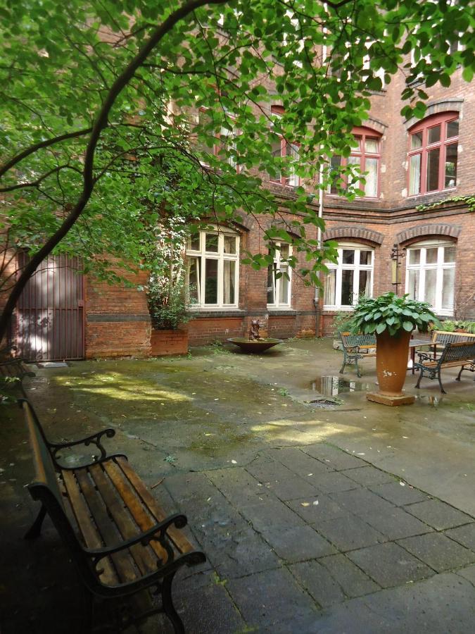 Die Fabrik - Hostel Берлин Экстерьер фото