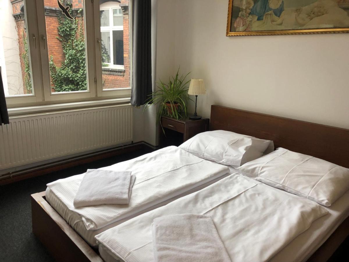 Die Fabrik - Hostel Берлин Экстерьер фото