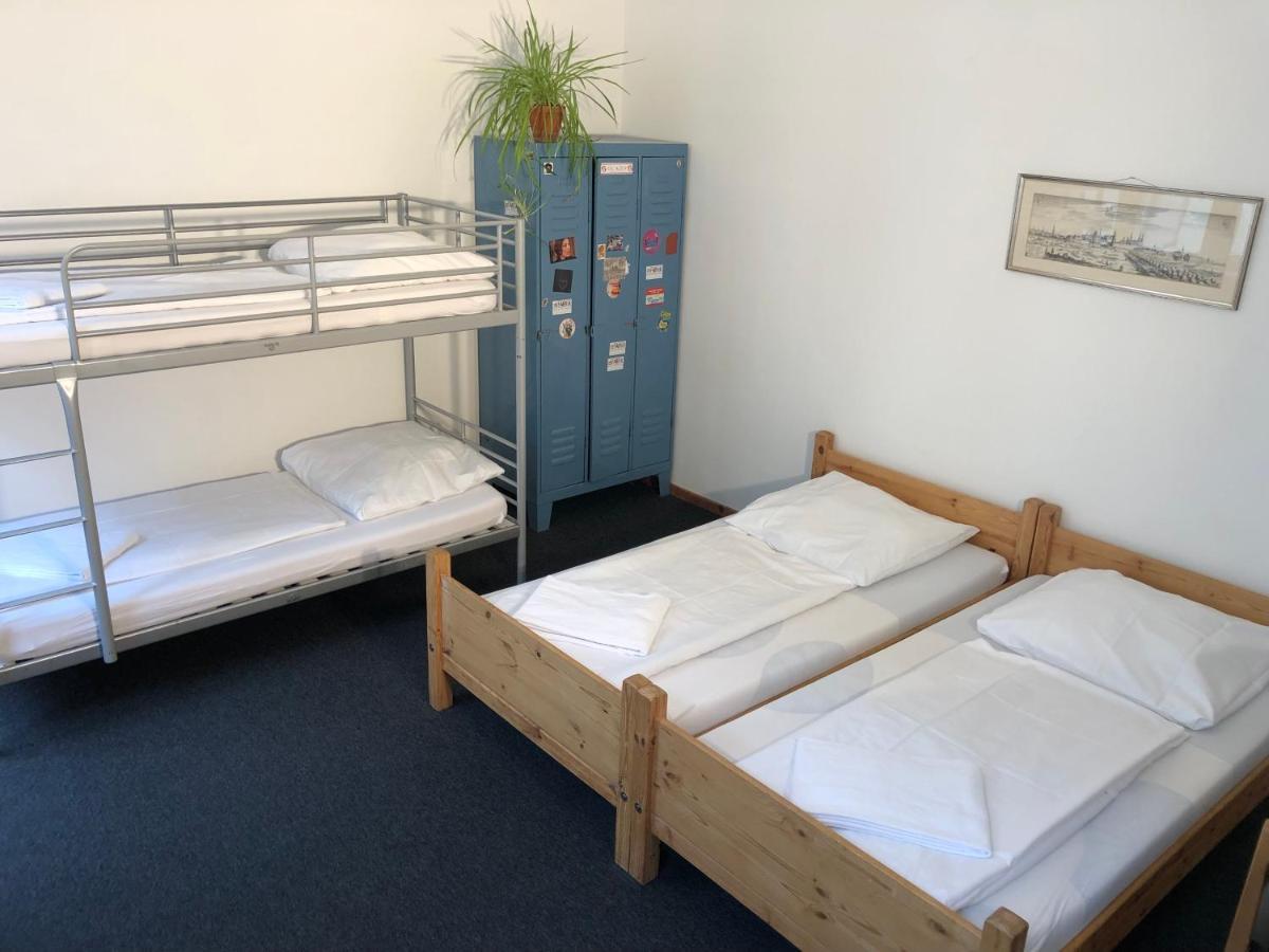 Die Fabrik - Hostel Берлин Экстерьер фото