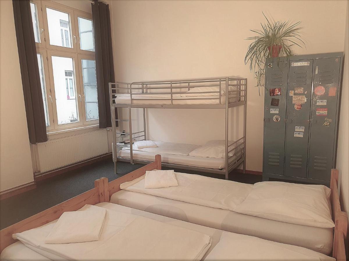 Die Fabrik - Hostel Берлин Экстерьер фото