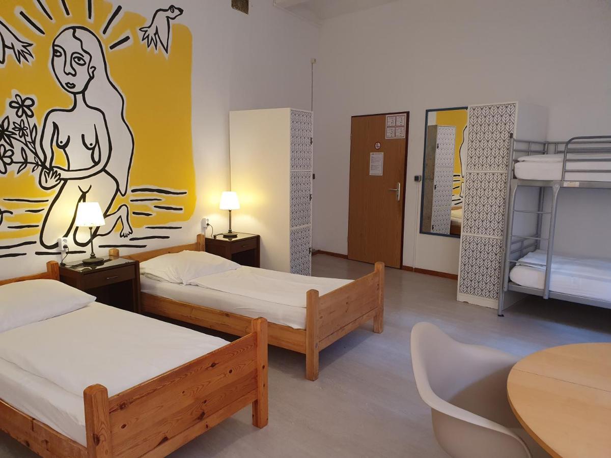 Die Fabrik - Hostel Берлин Экстерьер фото