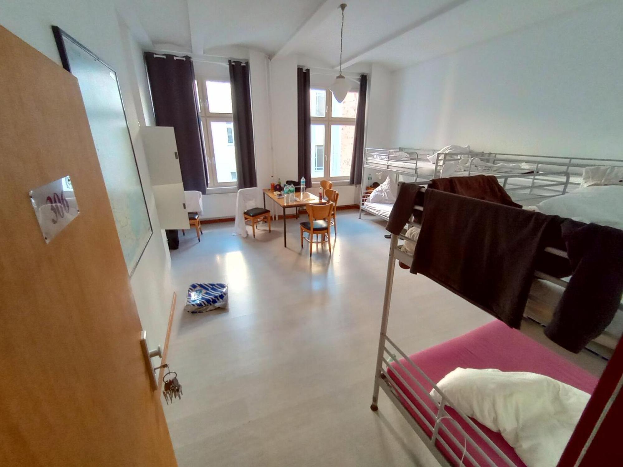 Die Fabrik - Hostel Берлин Экстерьер фото
