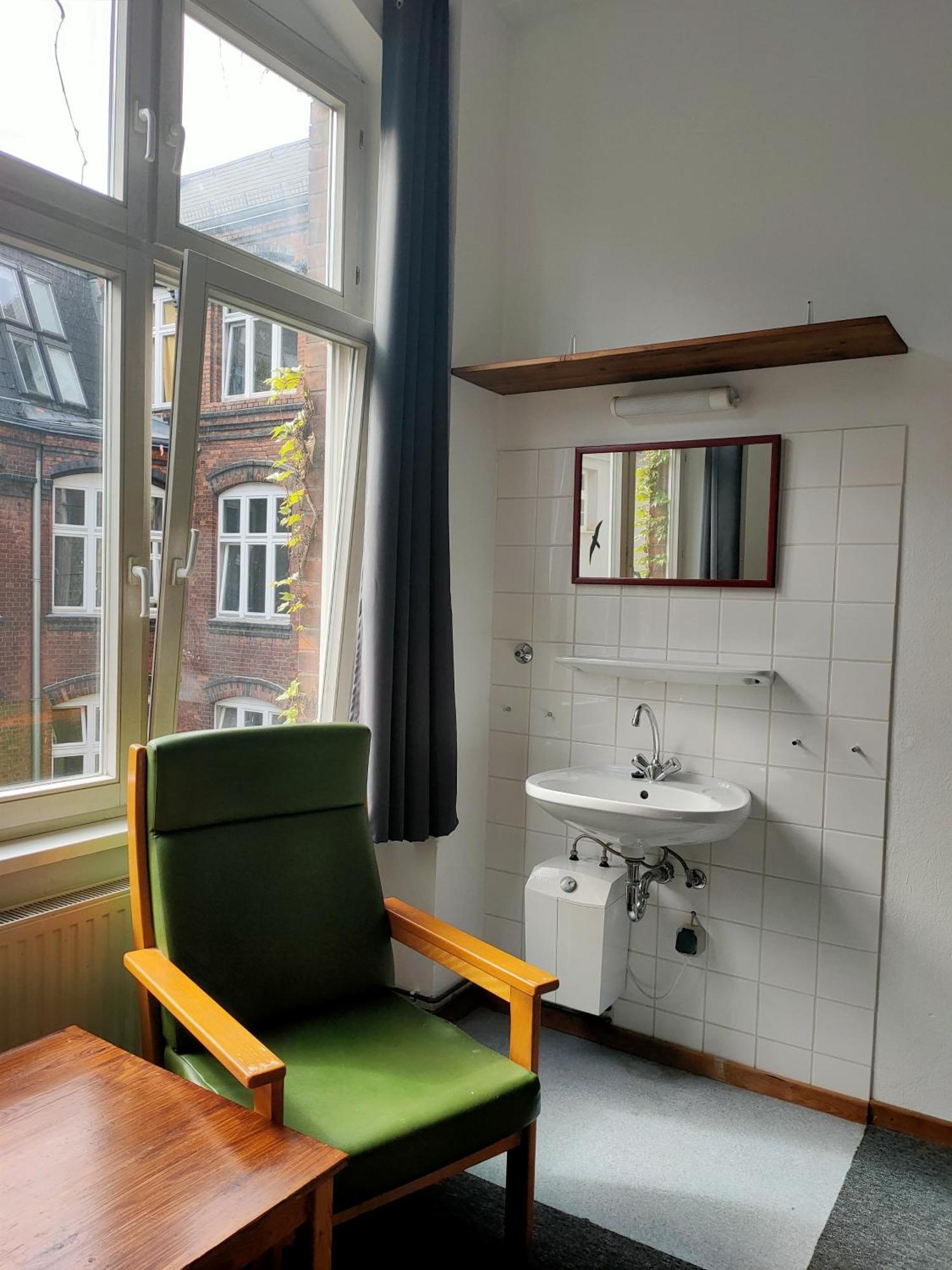 Die Fabrik - Hostel Берлин Экстерьер фото