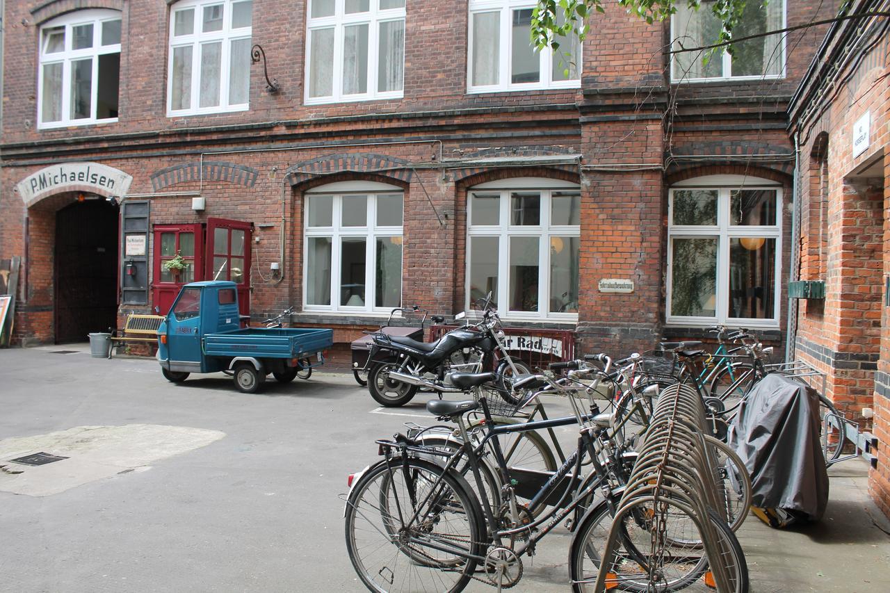 Die Fabrik - Hostel Берлин Экстерьер фото