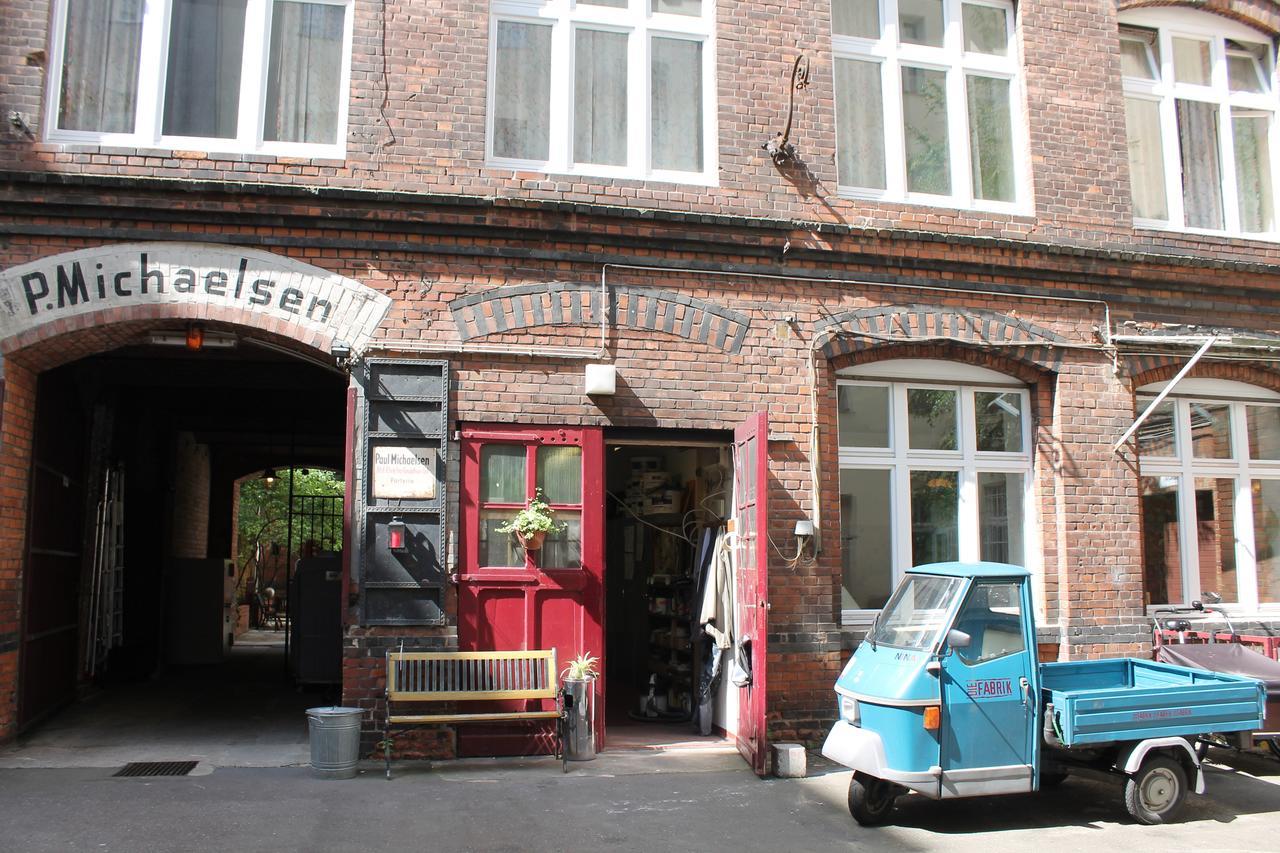 Die Fabrik - Hostel Берлин Экстерьер фото