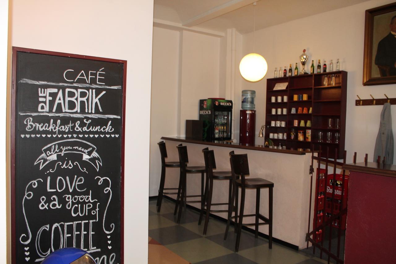 Die Fabrik - Hostel Берлин Экстерьер фото