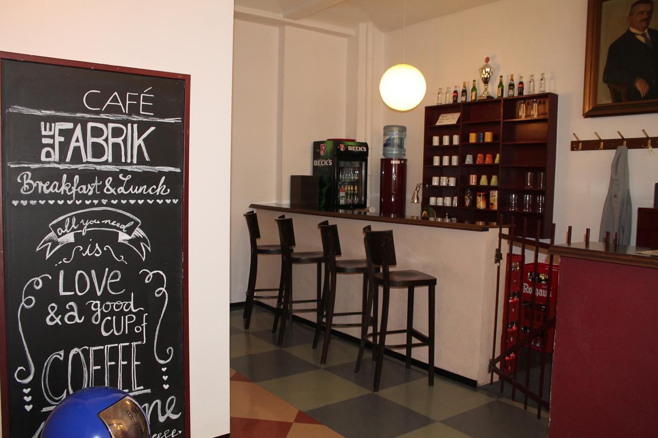 Die Fabrik - Hostel Берлин Экстерьер фото